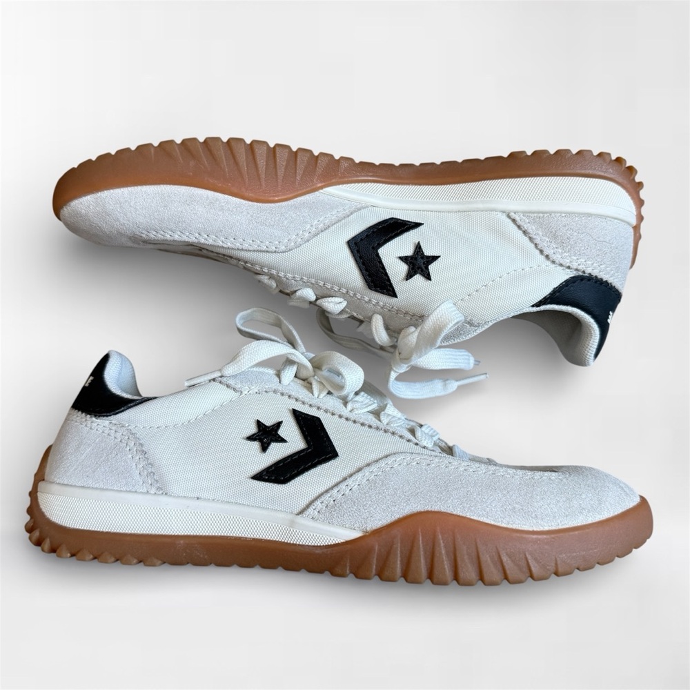 Converse Run Star Trainer in Egret Black Honey Size Women’s 5